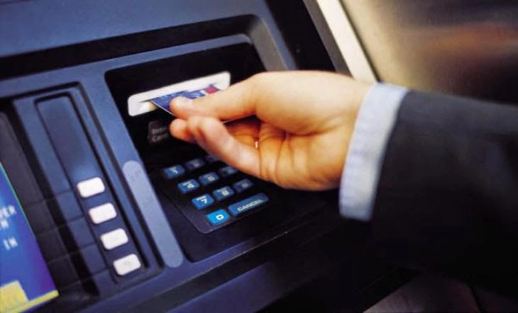 ΑΤΜ: Ισχύει ότι αν βάλουμε ανάποδα το PIN ειδοποιείται η αστυνομία;